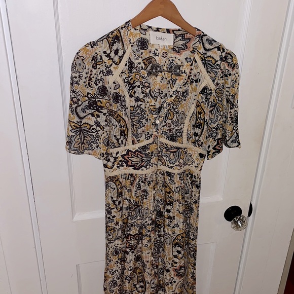 BA&SH - Picture 3 of 10